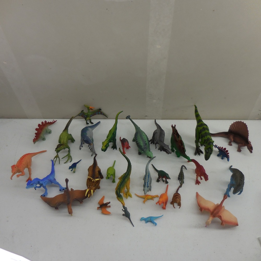 Mixed Lot 28 Plastic Dinosaur Figures T-Rex Triceratops Pterodactyl Toy Set